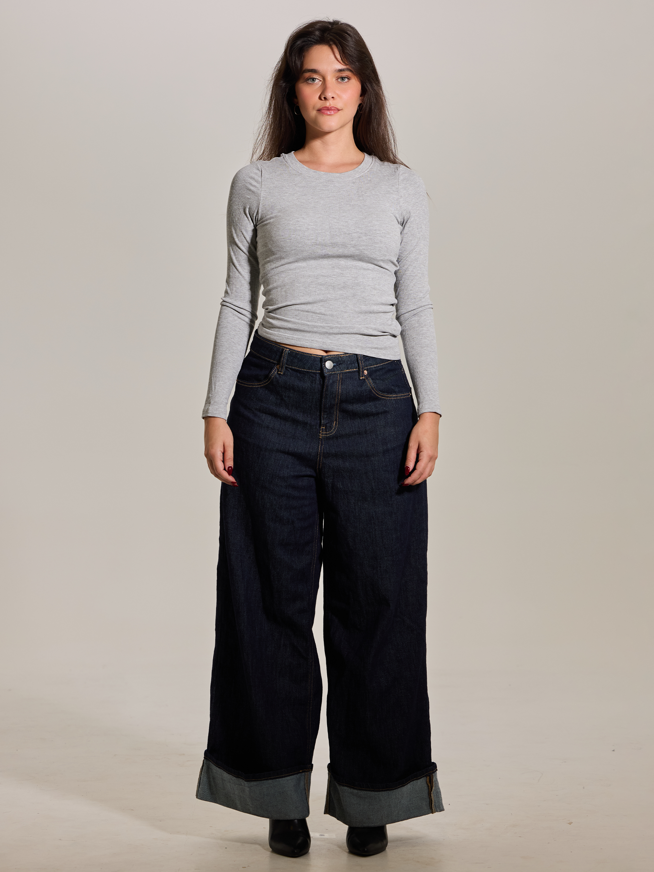 Ribbed Crew Neck Long Sleeve - Build-in Padding