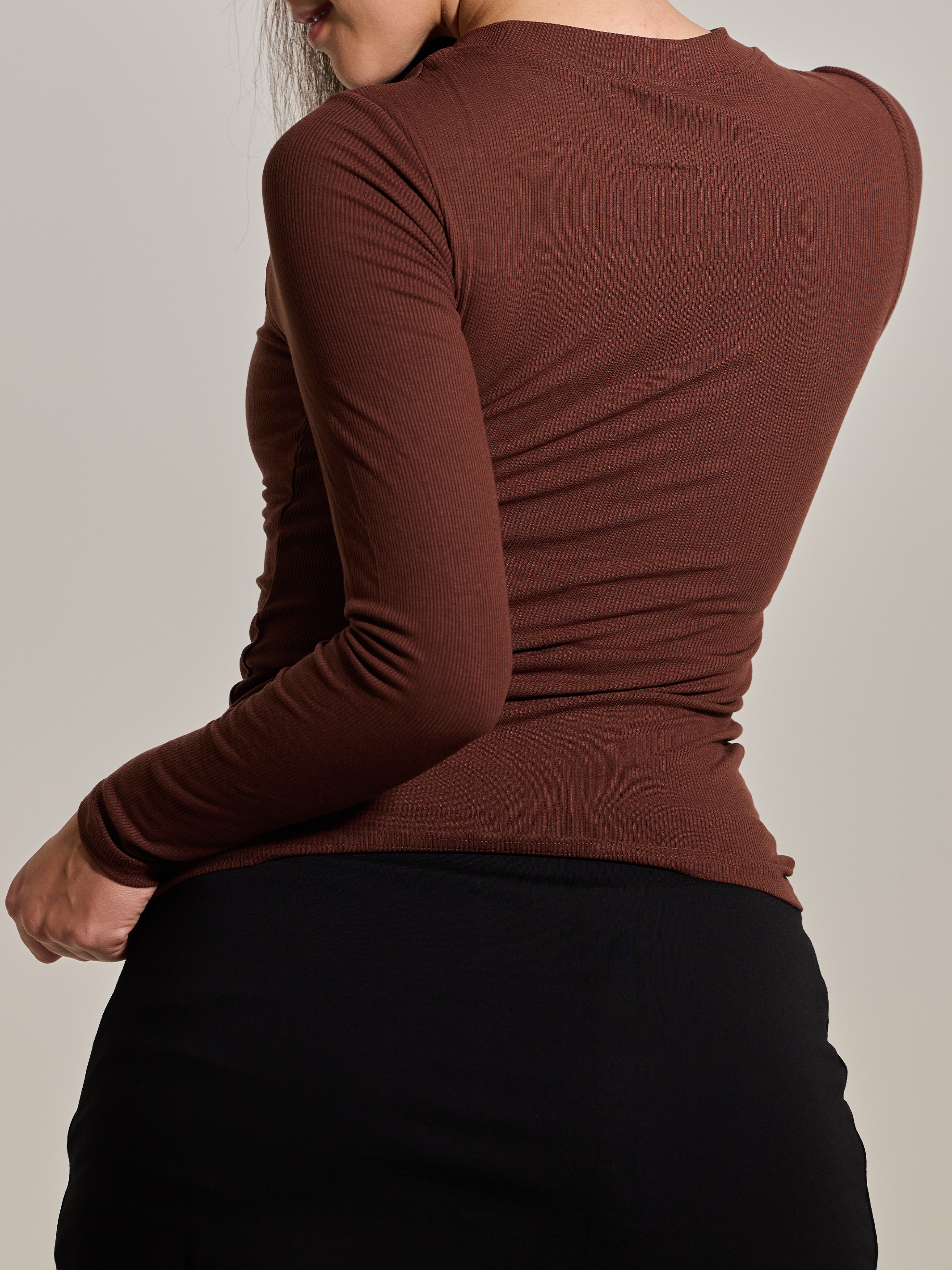 Ribbed Crew Neck Long Sleeve - Build-in Padding