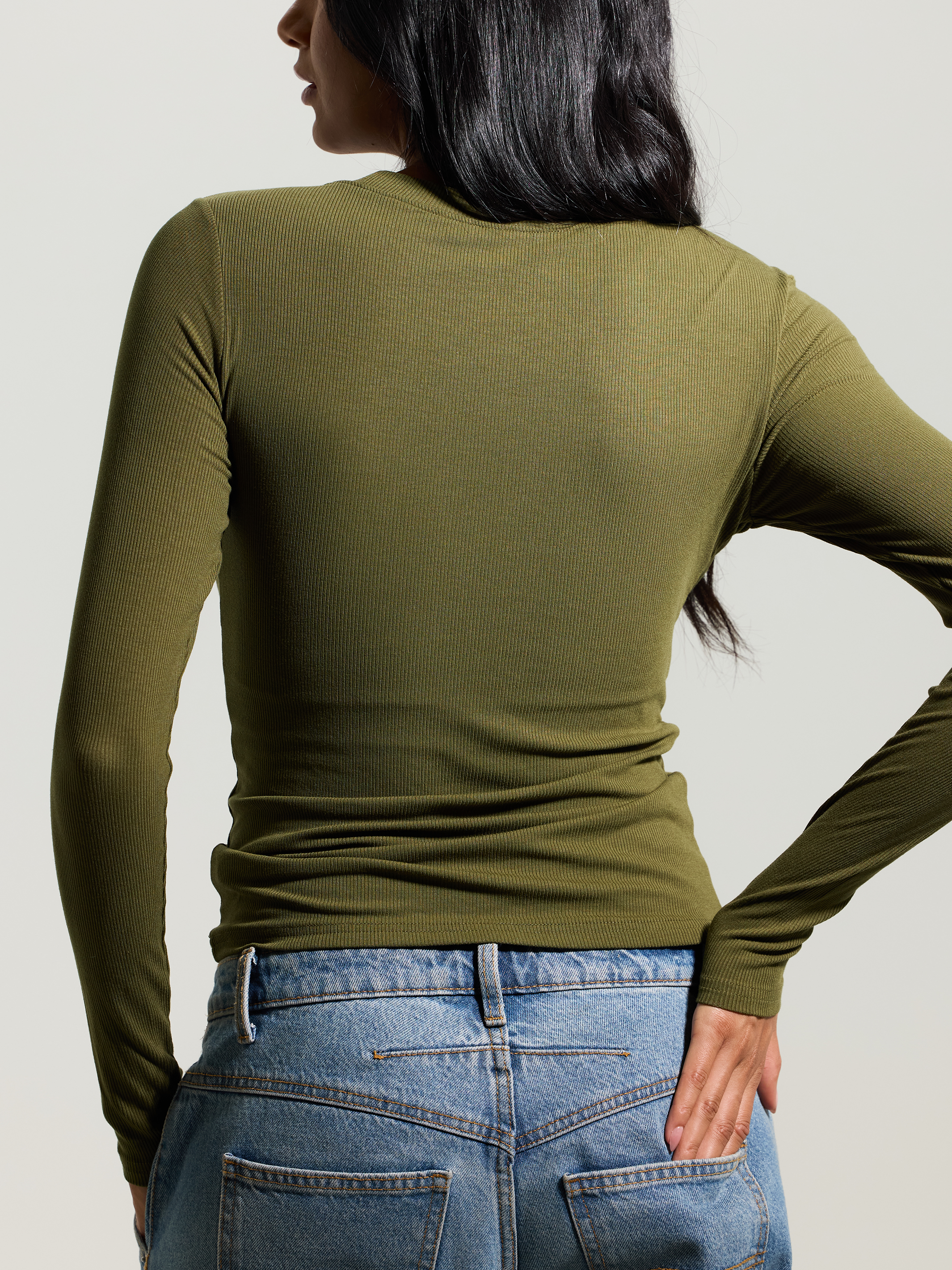 Ribbed Crew Neck Long Sleeve - Build-in Padding