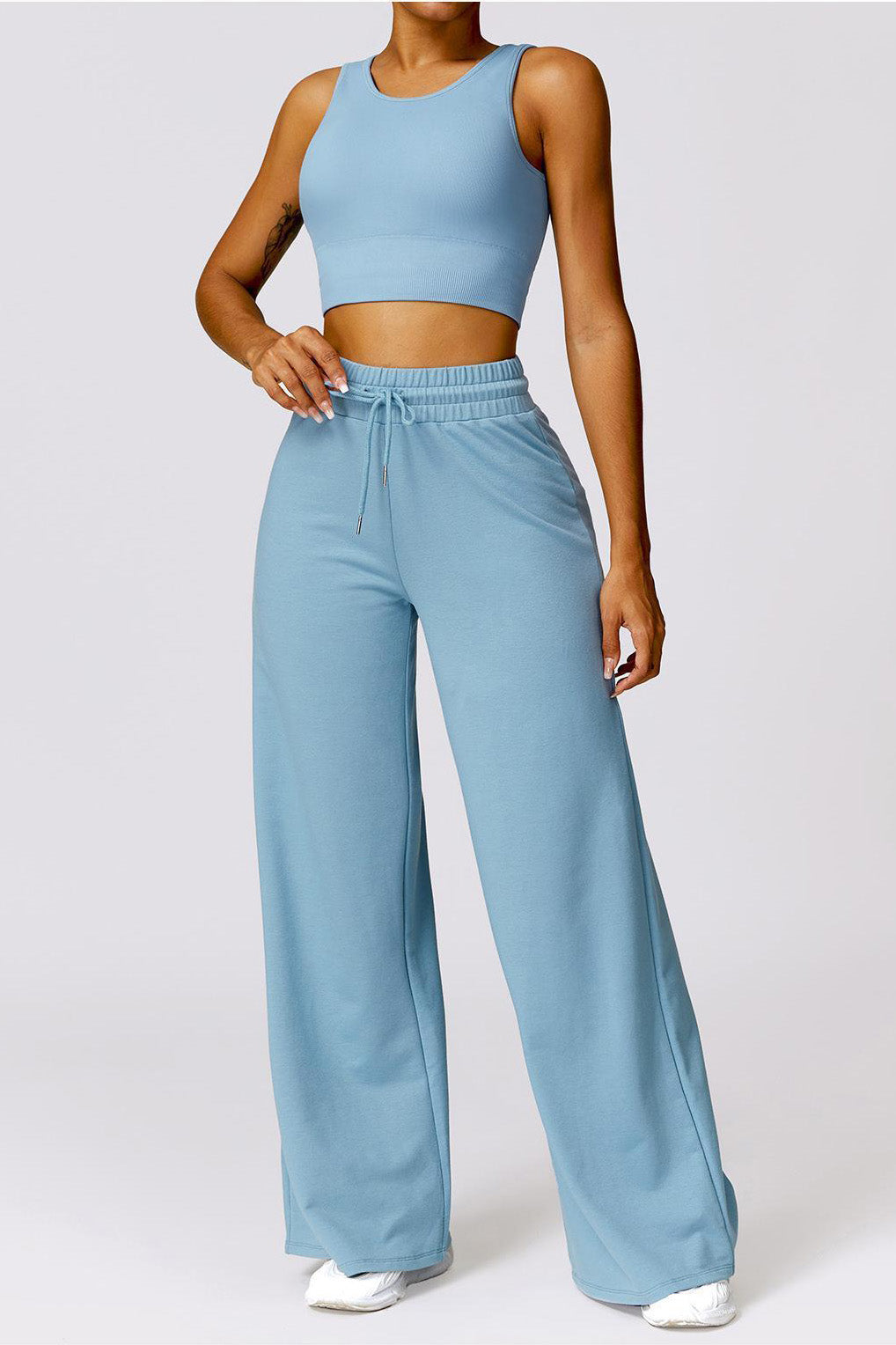 Seamless U-Neck Shaping Crop Tank – Built-In Cups, High Stretch