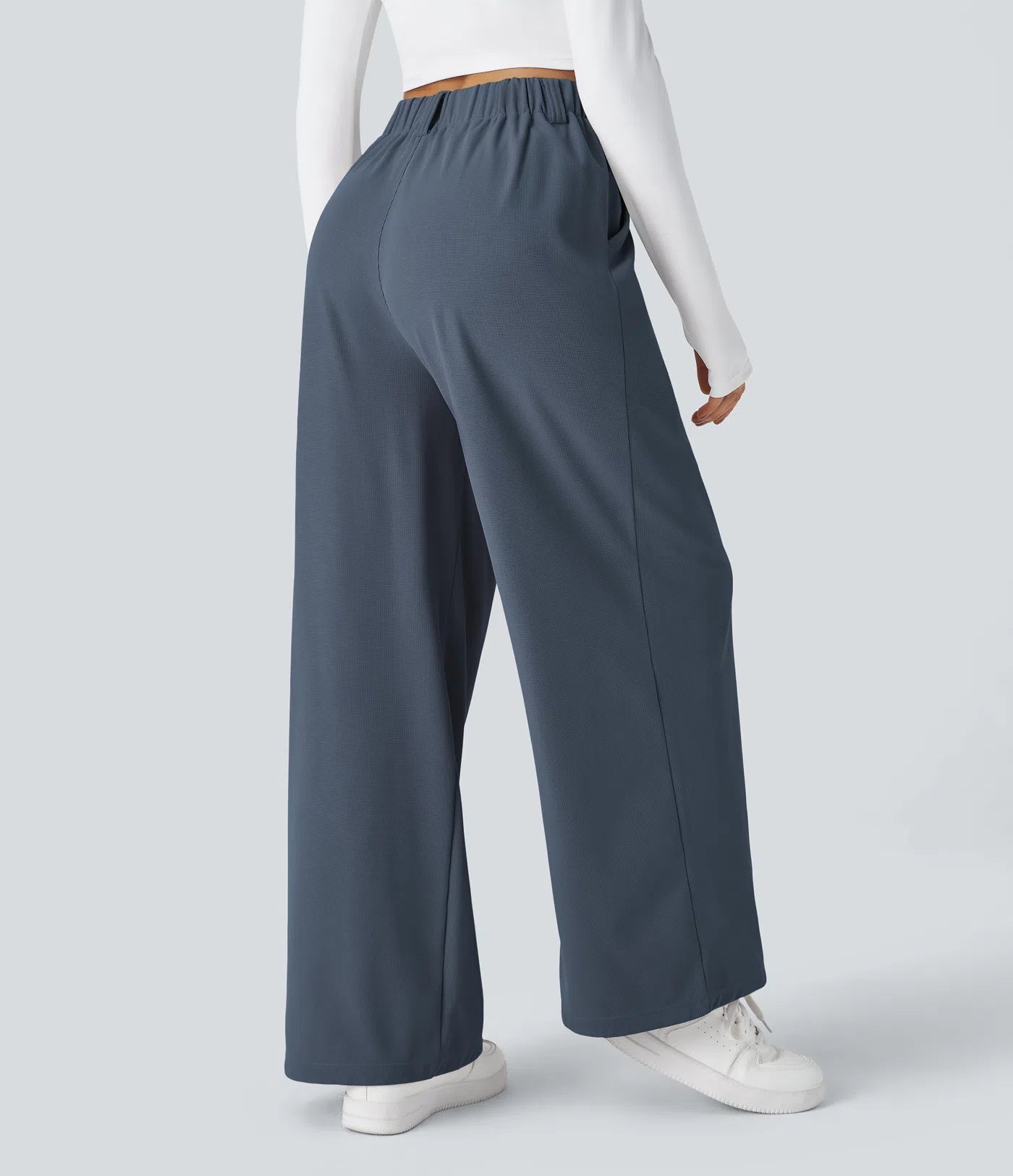 Embossed Wide-Leg Tailored Pants – High-Waist Fit