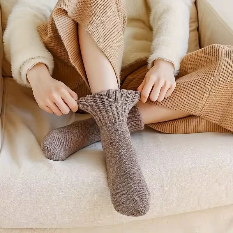 Essential Cozy Ribbed Socks – Fall/Winter Staples