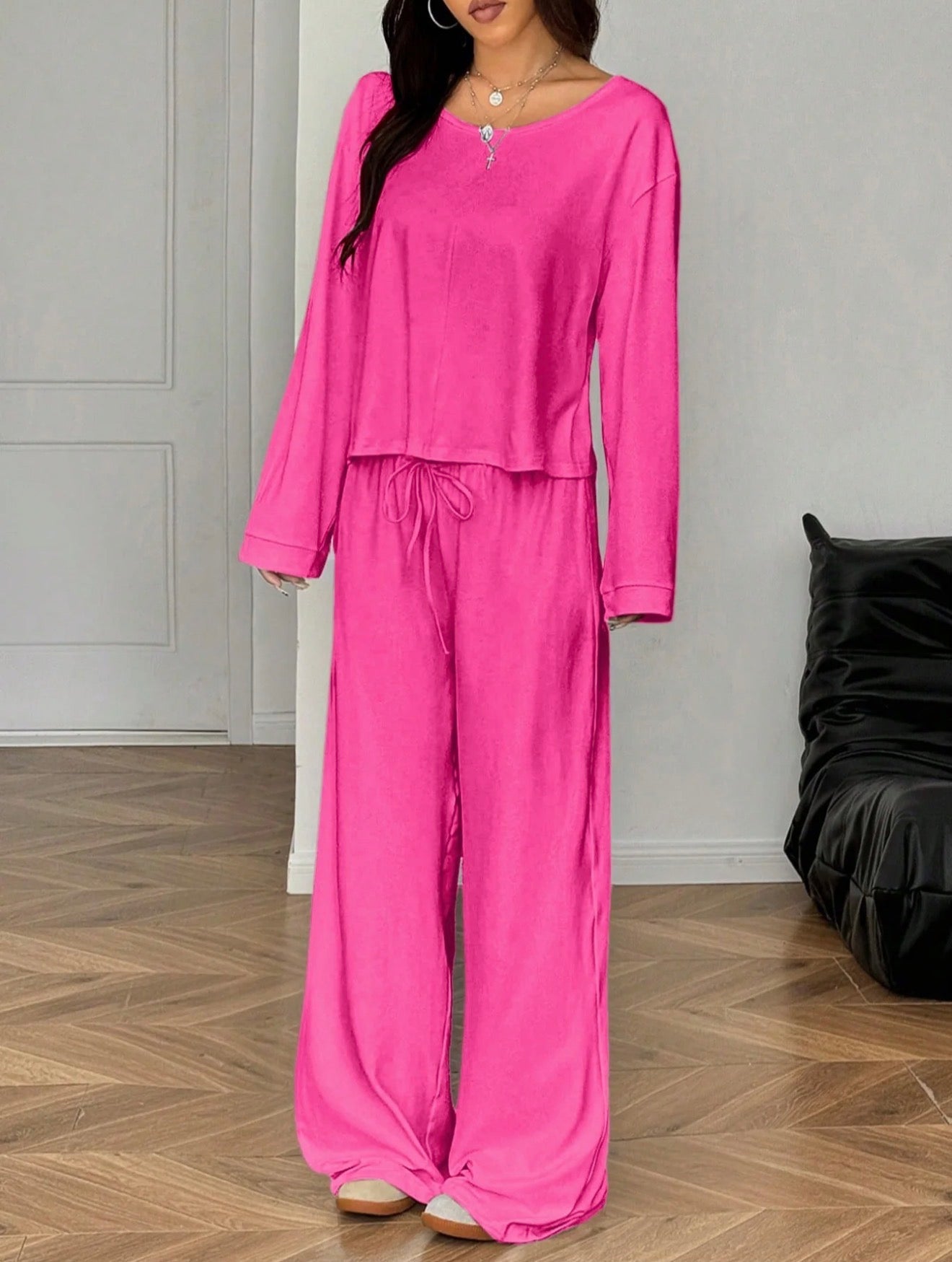 The Soft Lounge Set – Effortless Elegance, All-Day Comfort