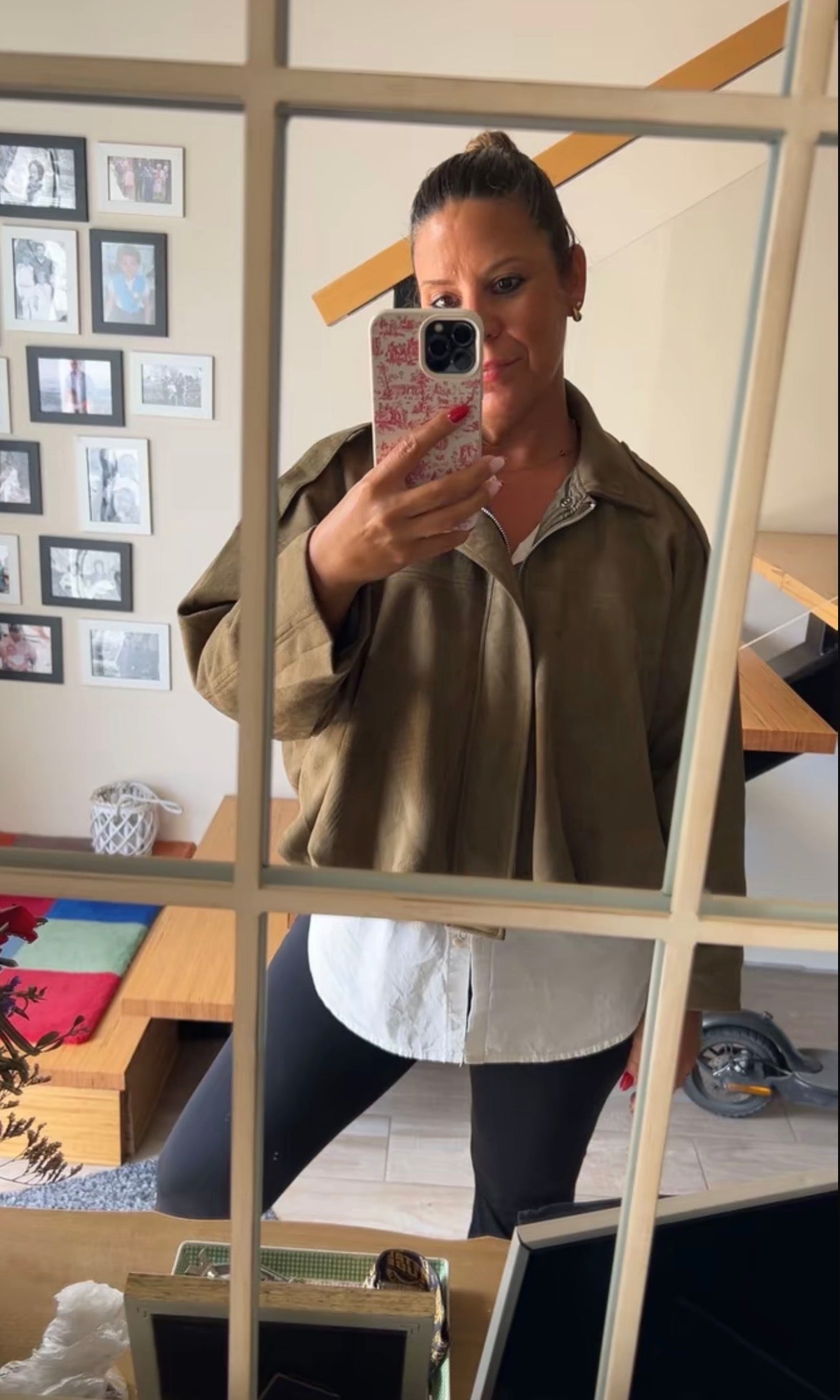 PHOTO Vintage Oversized Suede Bomber Jacket - Relaxed Zip Fit