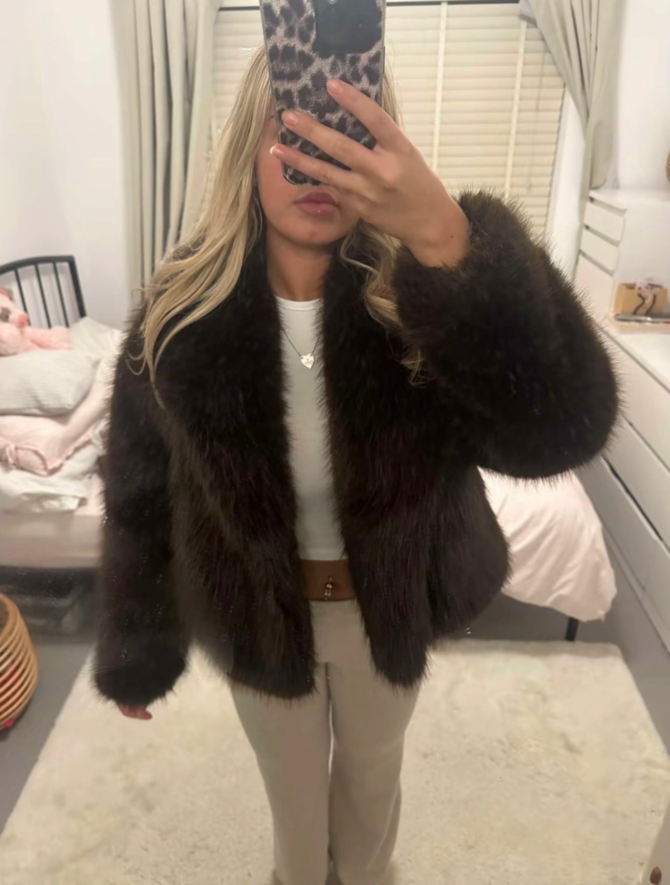 PHOTO Plush Faux-Fur Jacket – Oversized Collar, Luxe Soft Touch