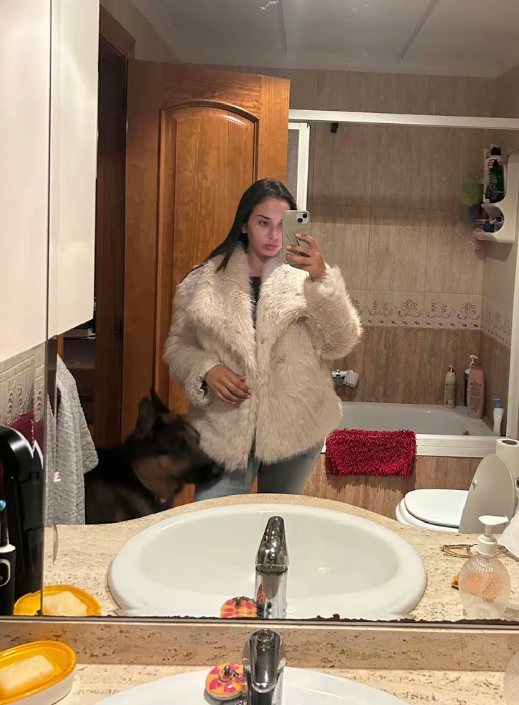 PHOTO Plush Faux-Fur Jacket – Oversized Collar, Luxe Soft Touch