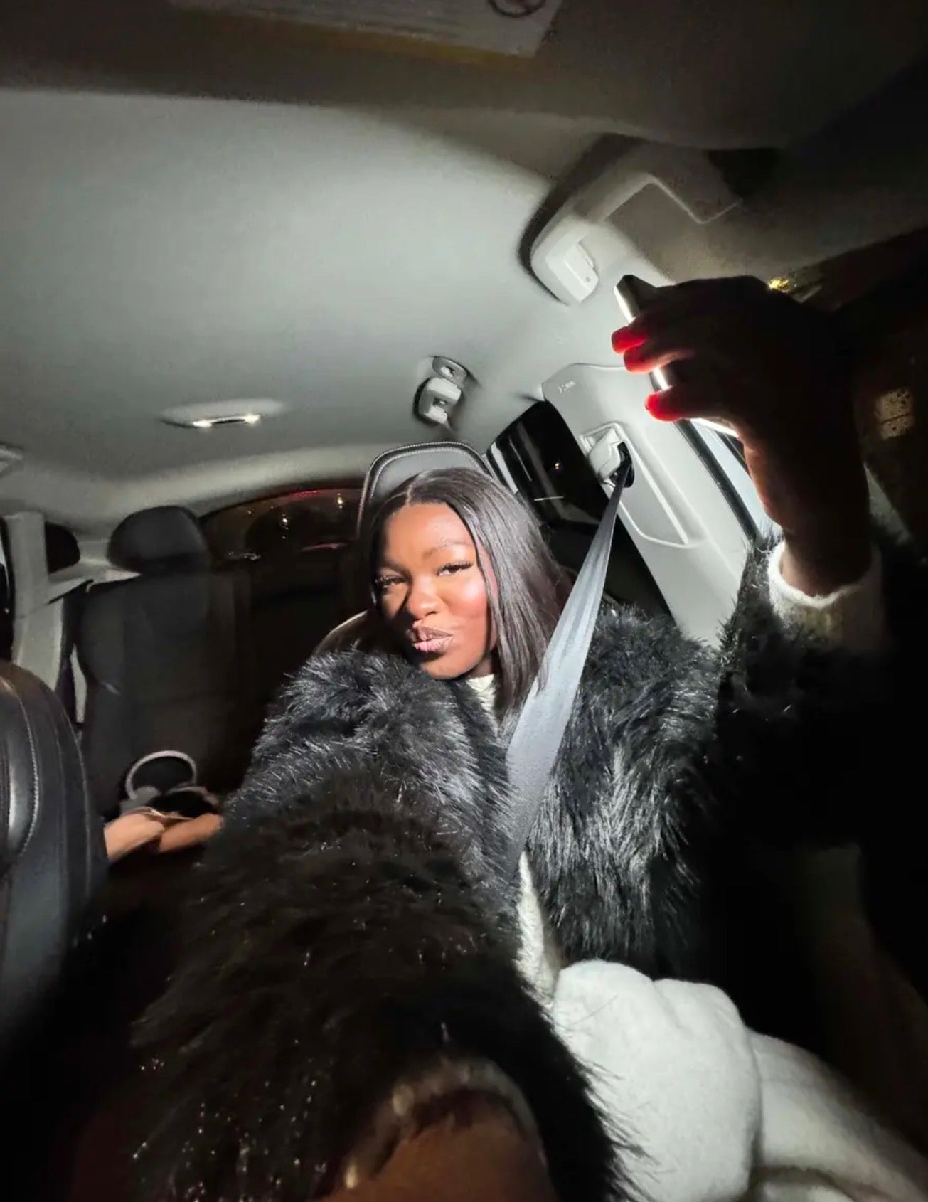 PHOTO Plush Faux-Fur Jacket – Oversized Collar, Luxe Soft Touch