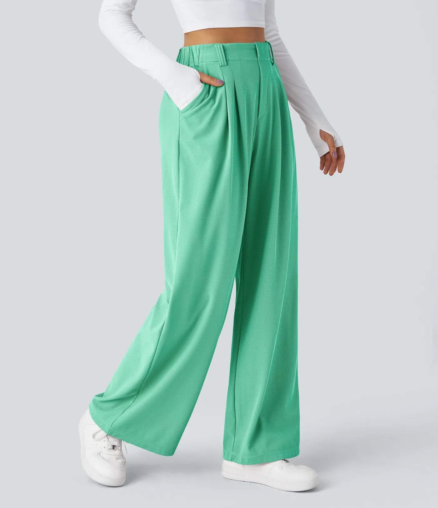 Embossed Wide-Leg Tailored Pants – High-Waist Fit