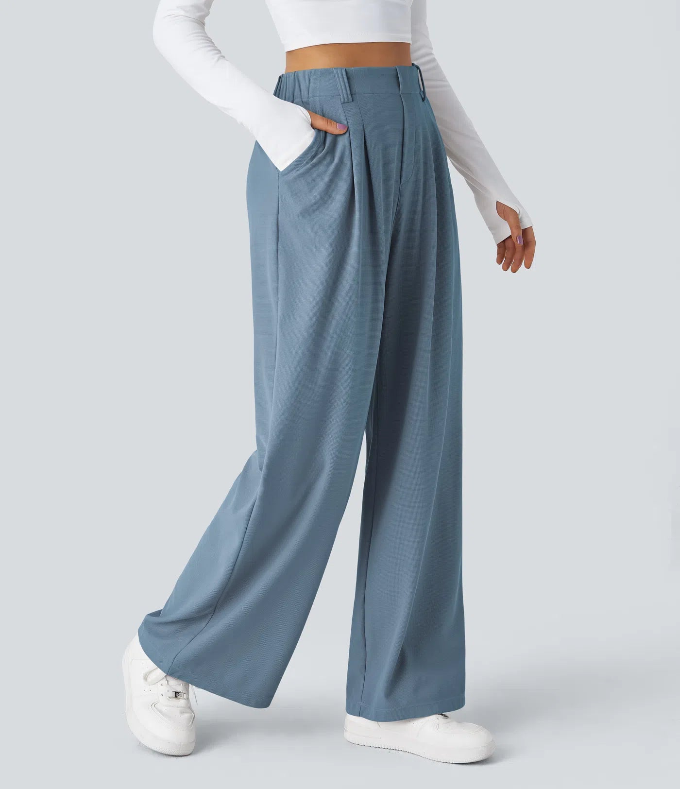 Embossed Wide-Leg Tailored Pants – High-Waist Fit