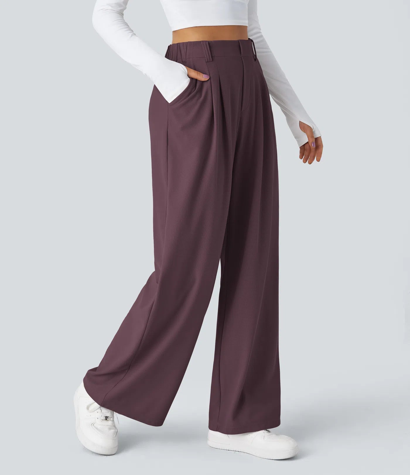 Embossed Wide-Leg Tailored Pants – High-Waist Fit