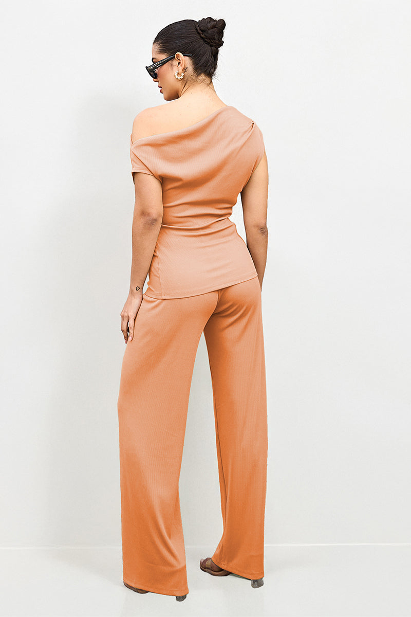Sloping-Shoulder 2-Piece Set – Slim Top & High-Waist Wide-Leg