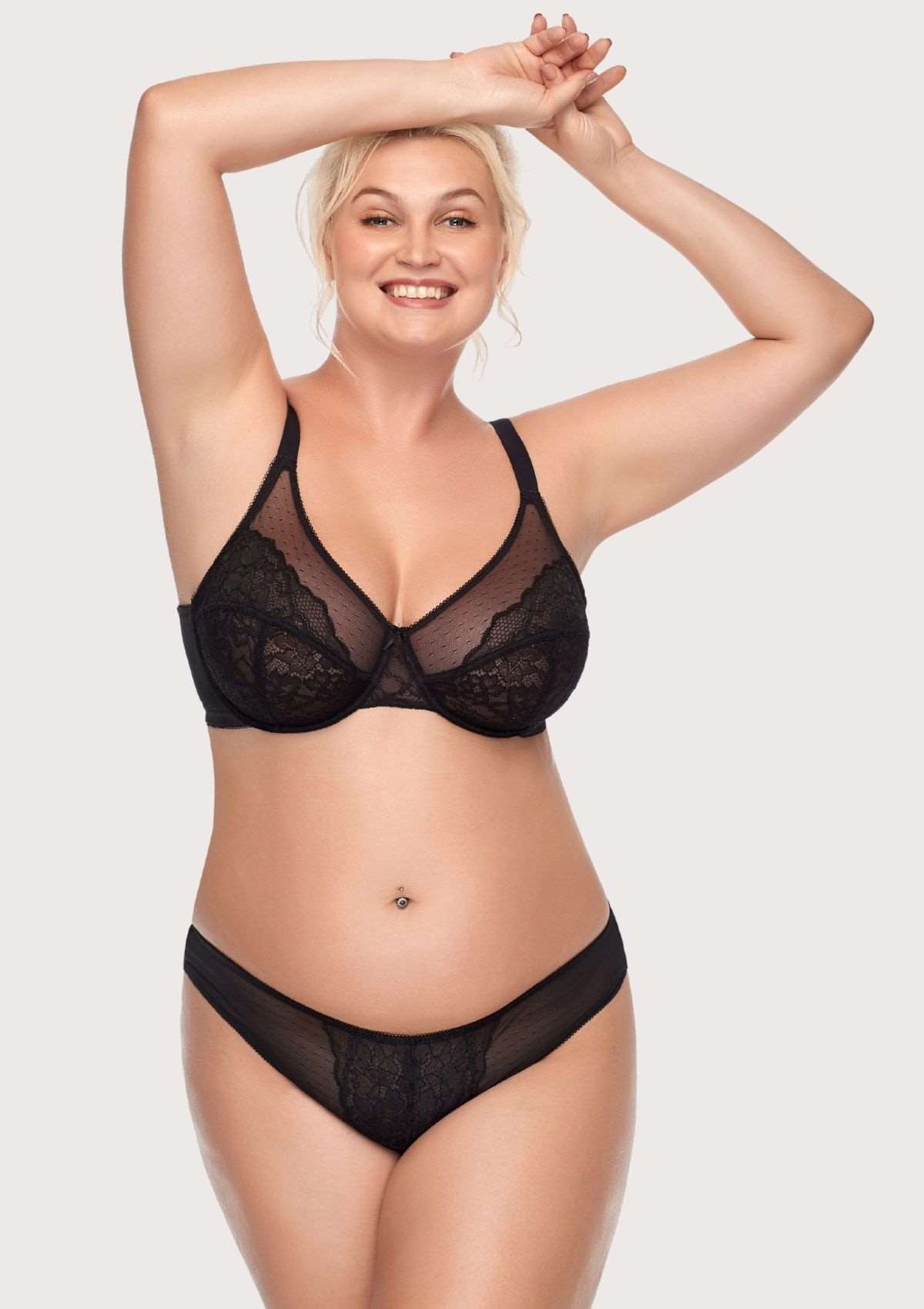 (Cardi B recommends)Enchante Lace Black Underwire Bra Set