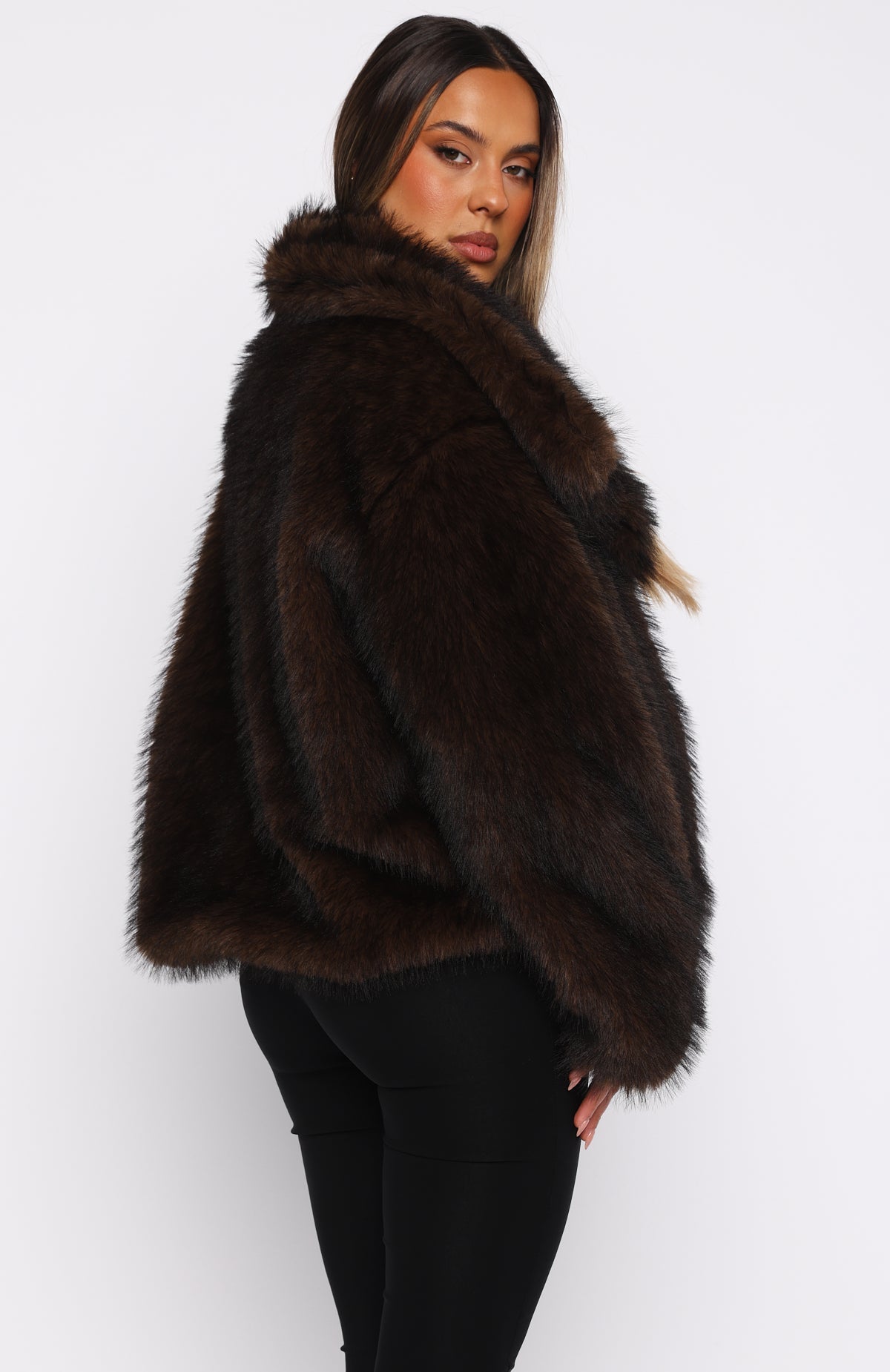 Plush Faux-Fur Jacket – Oversized Collar, Luxe Soft Touch