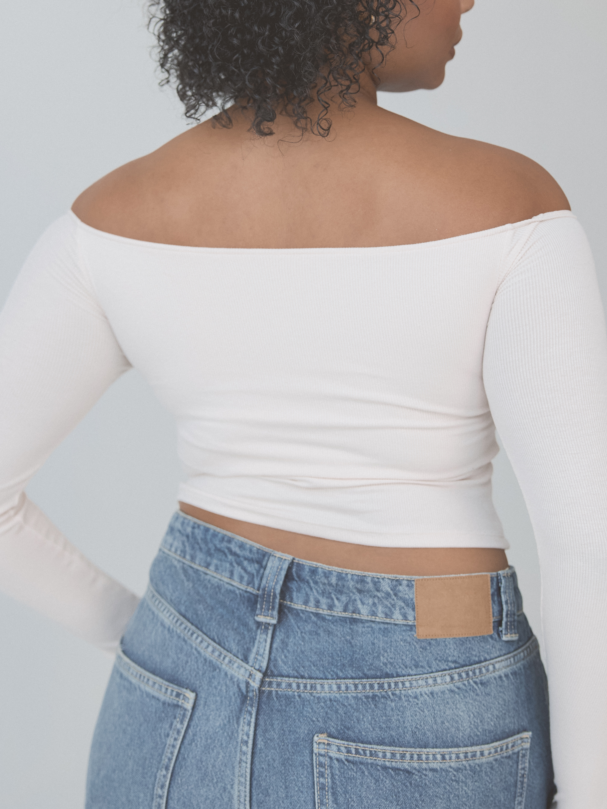 Ribbed Off-Shoulder Crop – Built-In Padding