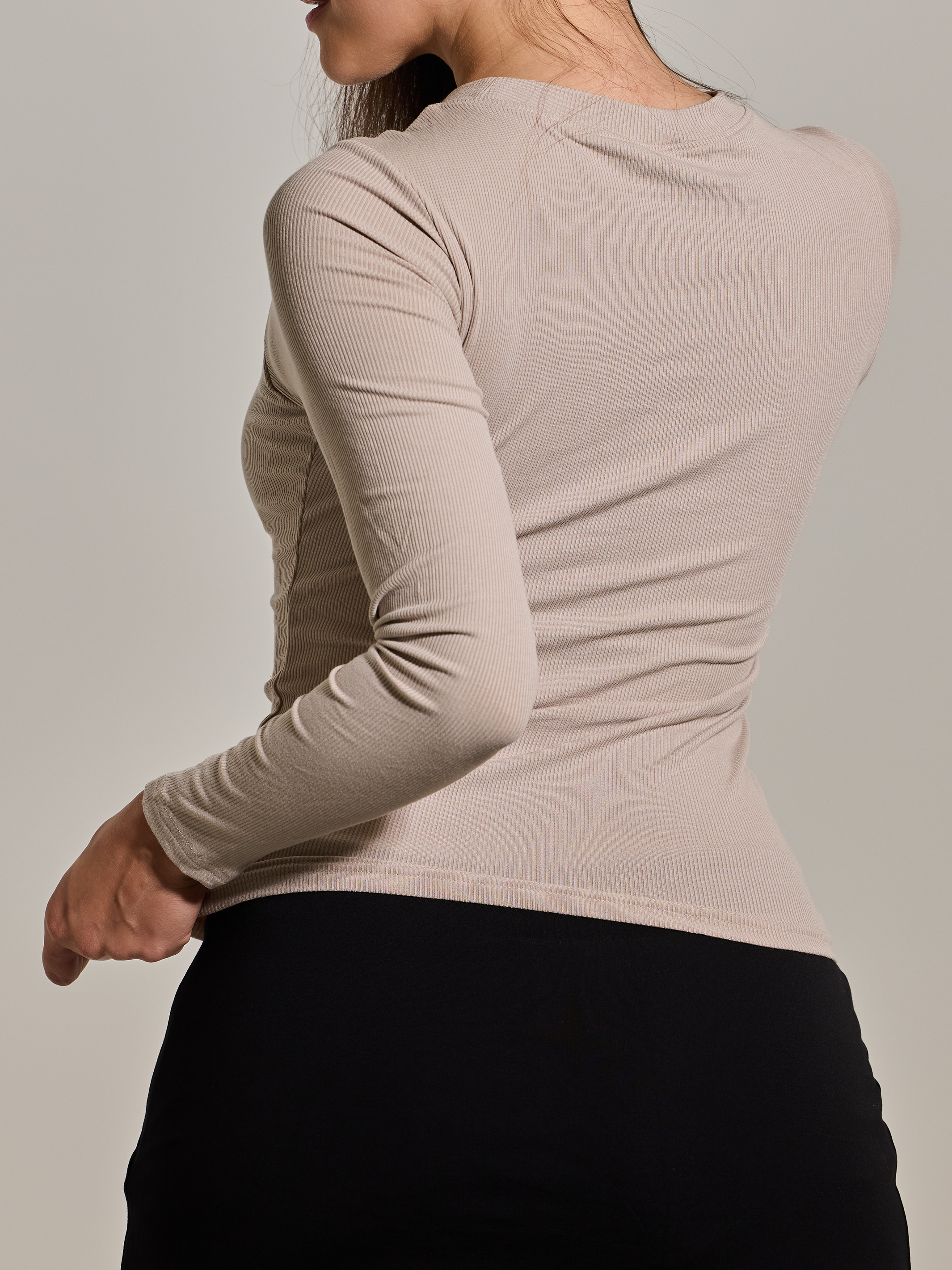 Ribbed Crew Neck Long Sleeve - Build-in Padding