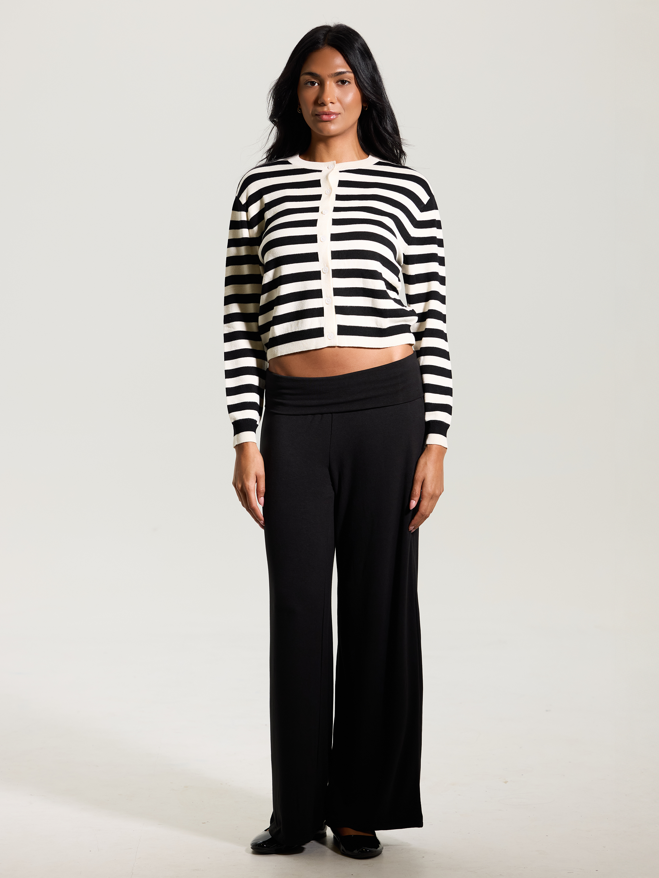 Striped Knit Cardigan – Cropped Buttoned Fit
