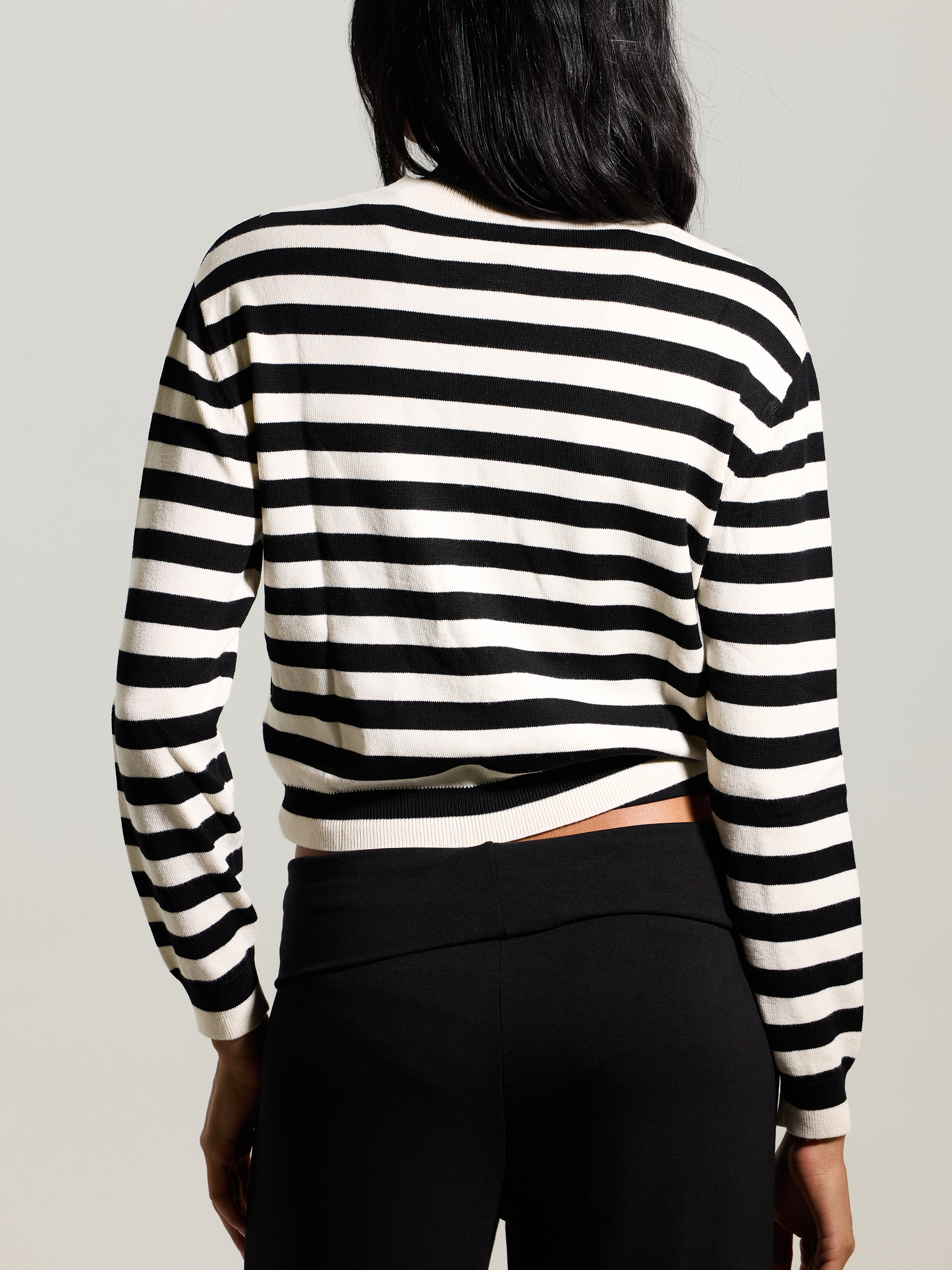 Striped Knit Cardigan – Cropped Buttoned Fit