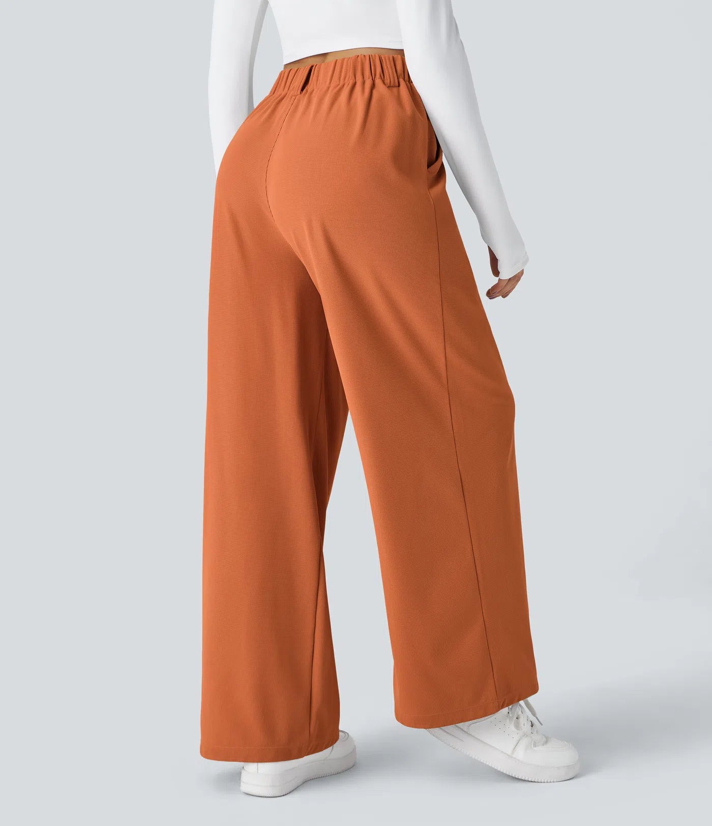 Embossed Wide-Leg Tailored Pants – High-Waist Fit