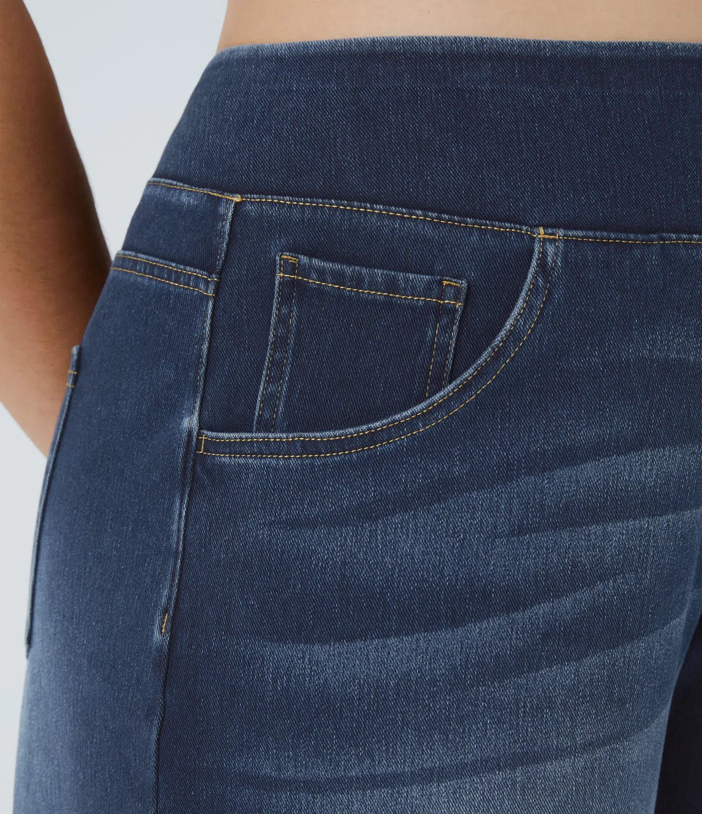 High-Waist Wide-Leg Jeans – Stretch Fit