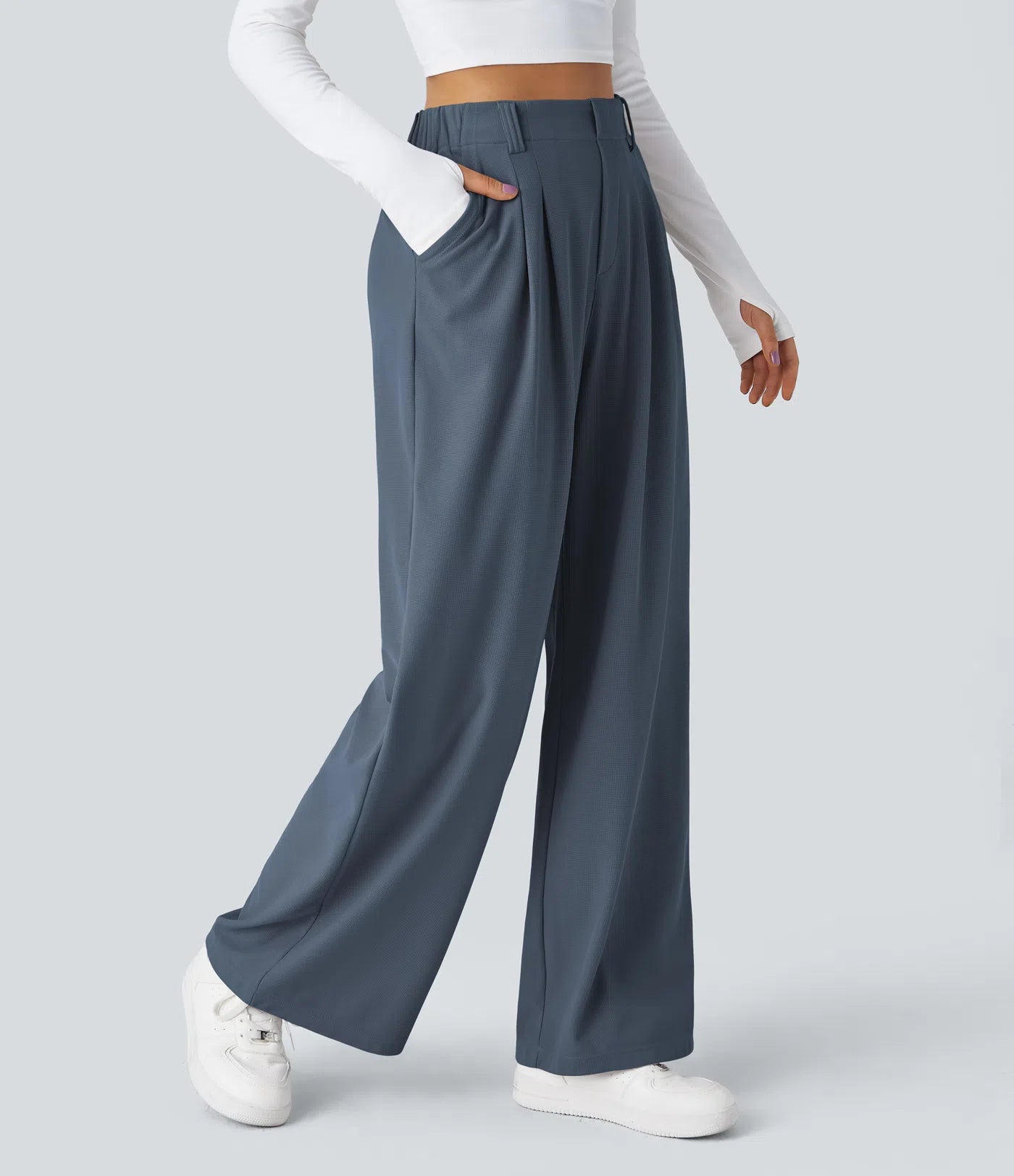 Embossed Wide-Leg Tailored Pants – High-Waist Fit