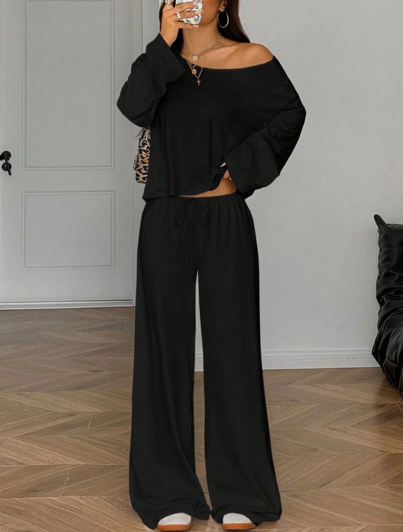 The Soft Lounge Set – Effortless Elegance, All-Day Comfort