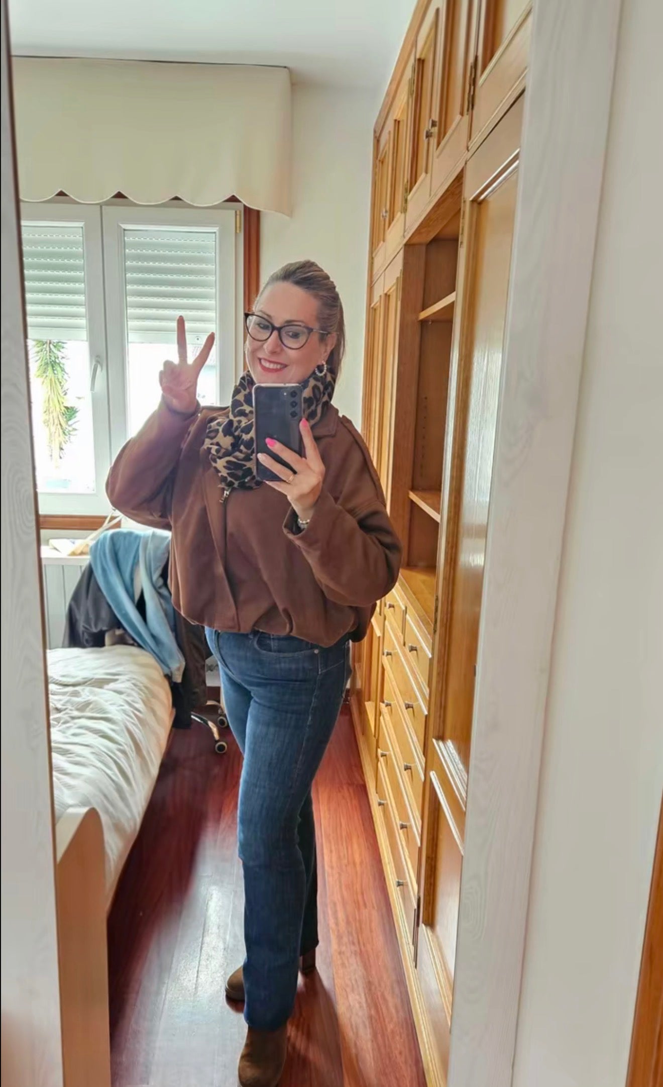 PHOTO Vintage Oversized Suede Bomber Jacket - Relaxed Zip Fit