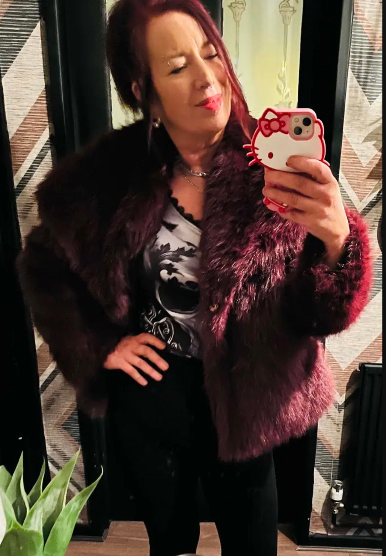 PHOTO Plush Faux-Fur Jacket – Oversized Collar, Luxe Soft Touch