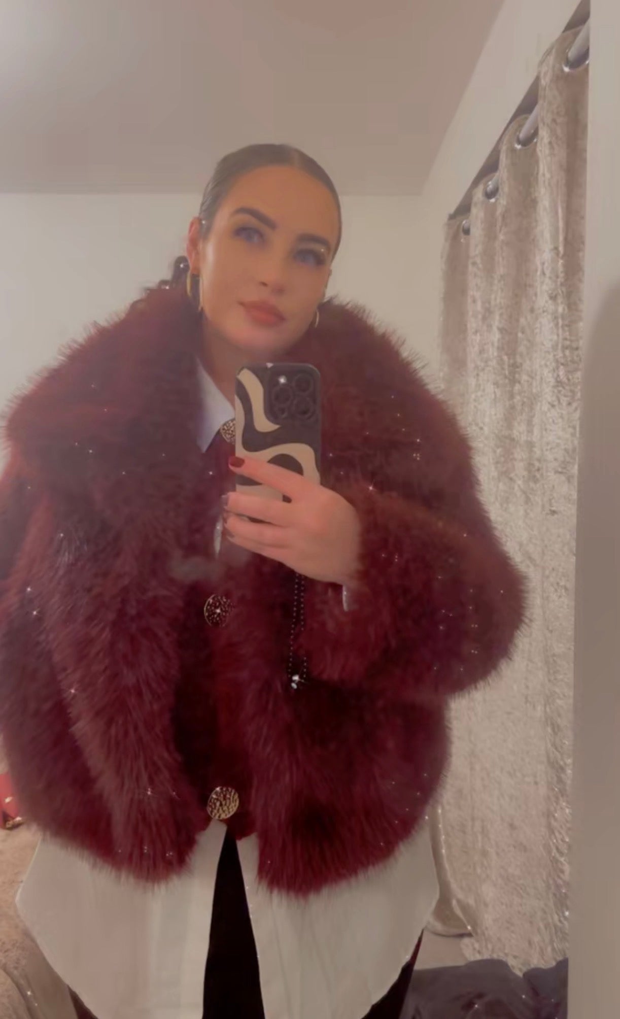 PHOTO Plush Faux-Fur Jacket – Oversized Collar, Luxe Soft Touch