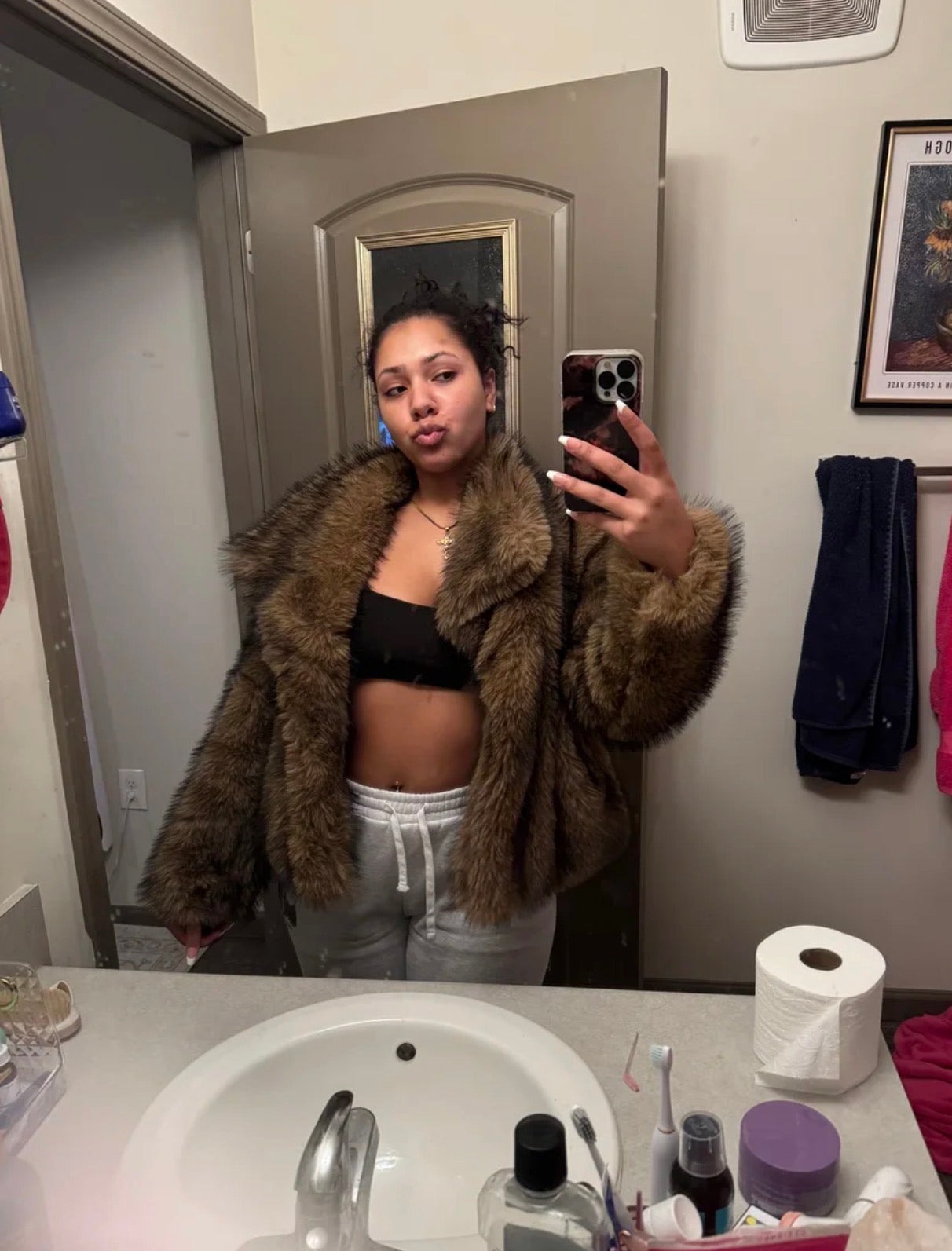 PHOTO Plush Faux-Fur Jacket – Oversized Collar, Luxe Soft Touch
