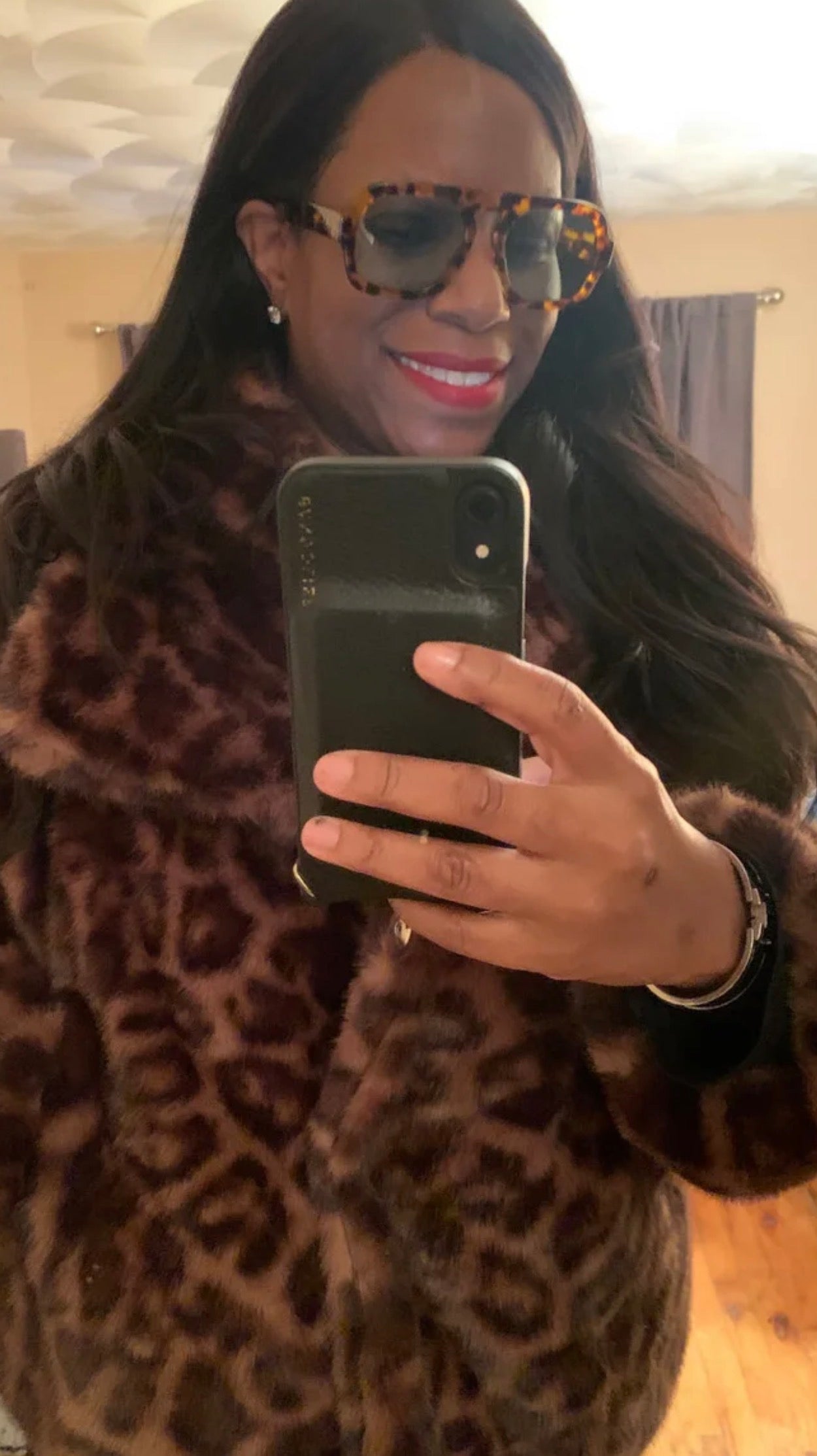 PHOTO Plush Faux-Fur Jacket – Oversized Collar, Luxe Soft Touch