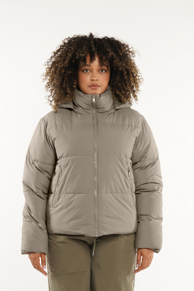 Thermal Puffer Jacket – Removable Hood & Deep Pockets